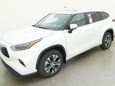 2026 Toyota Highlander Hybrid - Photo 12