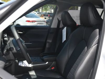 2026 Toyota Highlander Hybrid - Photo 7