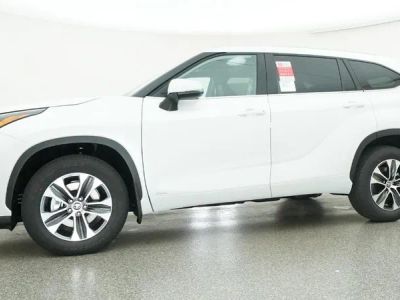2026 Toyota Highlander Hybrid - Photo 25