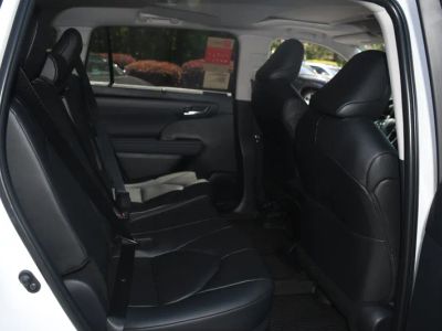 2026 Toyota Highlander Hybrid - Photo 10