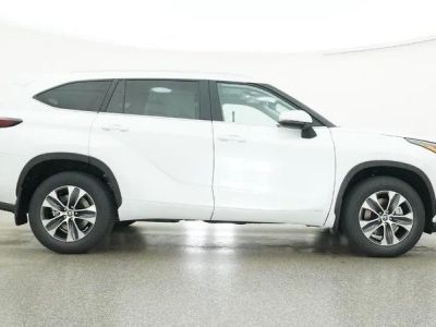 2026 Toyota Highlander Hybrid - Photo 13