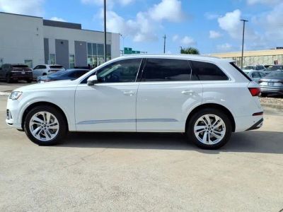 2021 Audi Q7 — side profile view