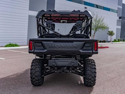 2025 Honda Pioneer 1000-6 Deluxe Crew - Photo 11