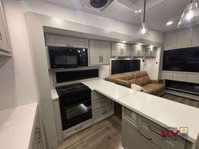 2026 Brinkley Model Z - Photo 28