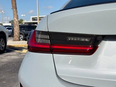 2023 BMW 3 Series — photo 10 view