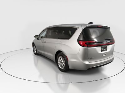 2024 Chrysler Pacifica — detail view