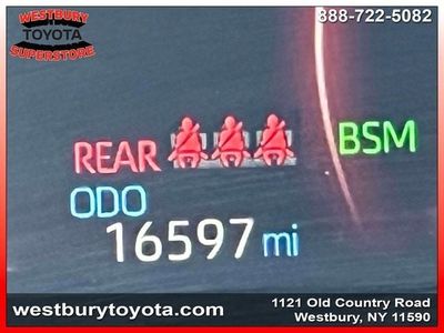 2025 Toyota RAV4 - Photo 31