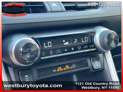 2025 Toyota RAV4 - Photo 37