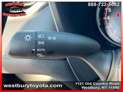 2025 Toyota RAV4 - Photo 28