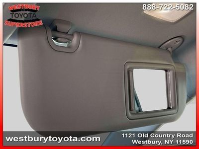 2025 Toyota RAV4 - Photo 34