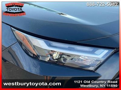 2025 Toyota RAV4 - Photo 12