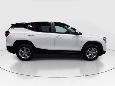 2024 GMC Terrain — photo 8 view