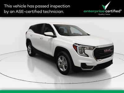 2024 GMC Terrain FWD 4dr SLE — front three-quarter view