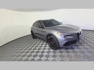 2019 Alfa Romeo Stelvio — photo 33 view
