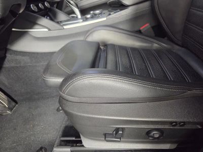 2019 Alfa Romeo Stelvio — photo 11 view