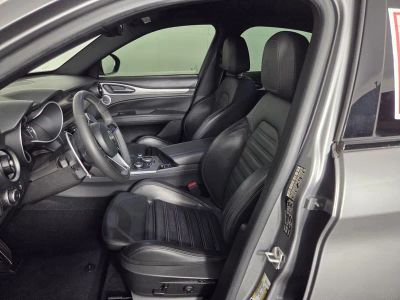 2019 Alfa Romeo Stelvio — photo 9 view