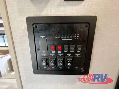 2025 Forest River RV Wildwood Heritage Glen - Photo 25