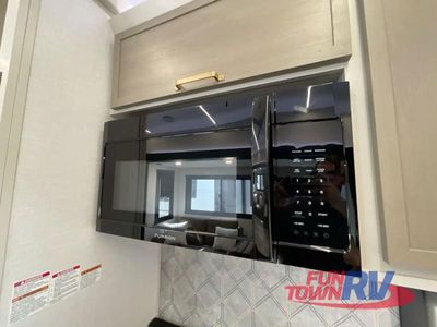 2025 Forest River RV Wildwood Heritage Glen - Photo 13