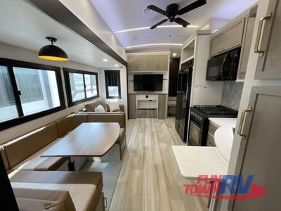 2025 Forest River RV Wildwood Heritage Glen - Photo 9