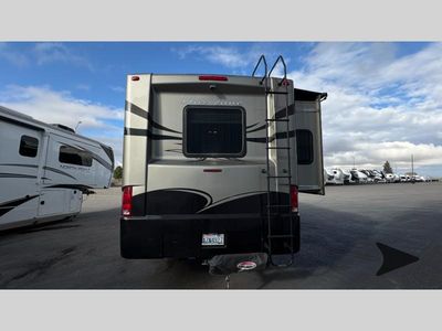 2013 Thor Motor Coach Hurricane - Photo 6