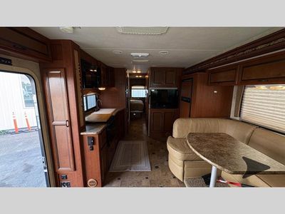 2013 Thor Motor Coach Hurricane - Photo 12
