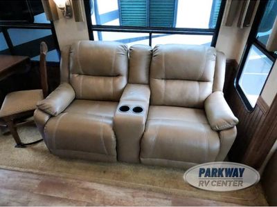 2017 Forest River RV Cardinal - Photo 9