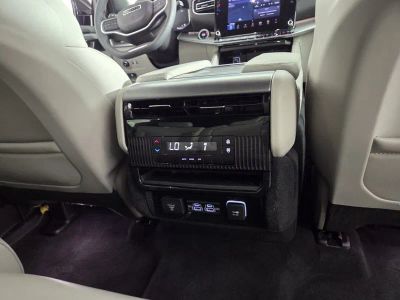 2025 Jeep Wagoneer — photo 29 view