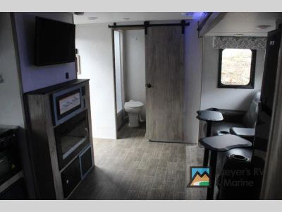 2021 Forest River RV Cherokee Alpha Wolf - Photo 27