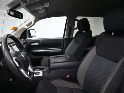 2026 2017 Toyota Tundra SR5 5.7L V8 w/FFV Truck CrewMax — photo 17 view