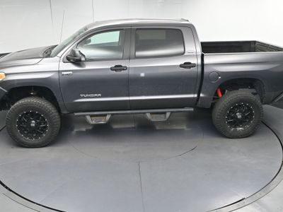 2026 2017 Toyota Tundra SR5 5.7L V8 w/FFV Truck CrewMax — photo 37 view
