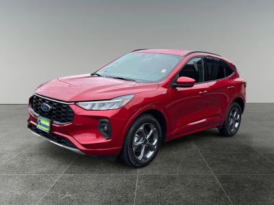 2023 Ford Escape — rear three-quarter view