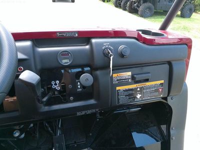 2026 Kawasaki Mule 4010 4x4 - Photo 9