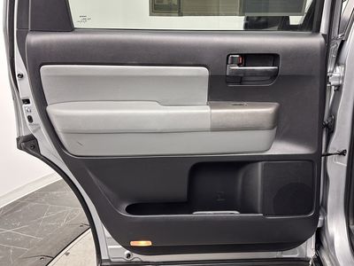 2016 Toyota Sequoia - Photo 21
