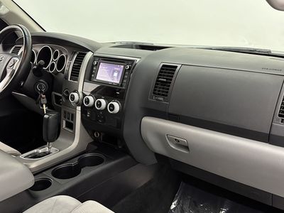 2016 Toyota Sequoia - Photo 31