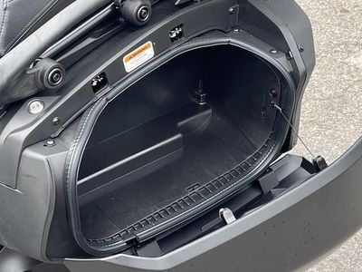 2025 Can-Am Spyder F3 Limited Dark Wheels - Photo 15