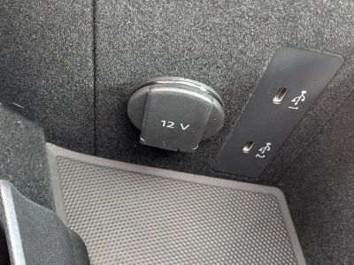 2023 Porsche Taycan — photo 31 view