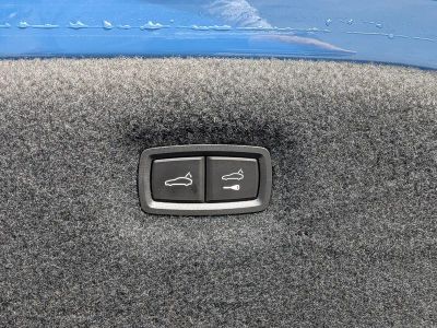 2023 Porsche Taycan — photo 14 view