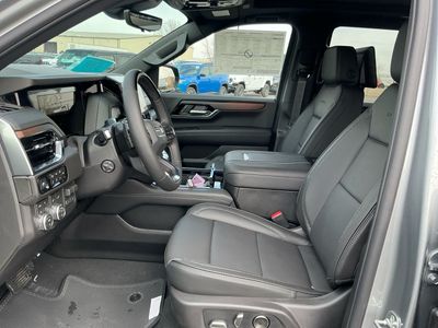 2026 GMC Yukon — photo 10 view