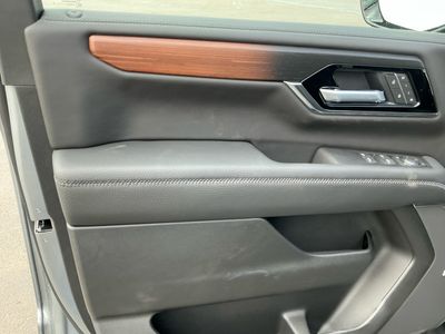 2026 GMC Yukon — photo 16 view