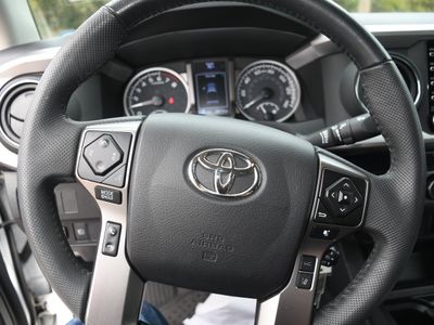 2022 Toyota Tacoma — photo 11 view