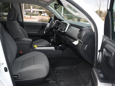 2022 Toyota Tacoma — photo 18 view