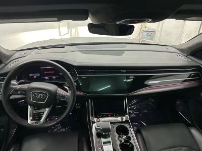 2022 Audi RS Q8 - Photo 23