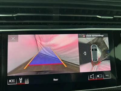 2022 Audi RS Q8 - Photo 16