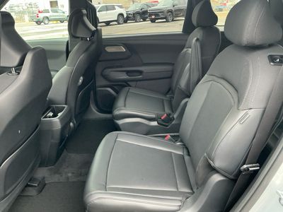 2027 Kia Telluride — photo 17 view