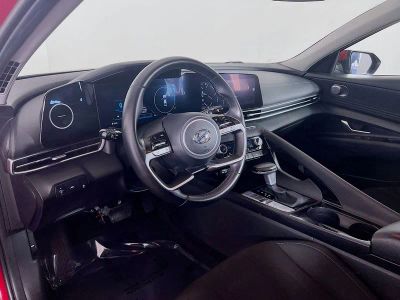 2023 Hyundai Elantra — photo 9 view