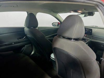 2023 Hyundai Elantra — photo 7 view