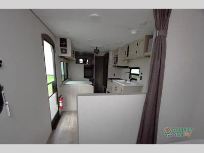 2027 Coachmen RV Catalina Summit Series 8 — photo 39 view