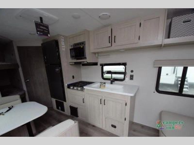 2027 Coachmen RV Catalina Summit Series 8 — photo 34 view