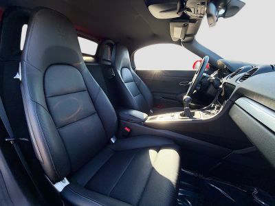 2025 Porsche 718 Boxster — photo 14 view