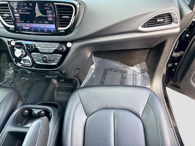 2025 Chrysler Pacifica - Photo 17